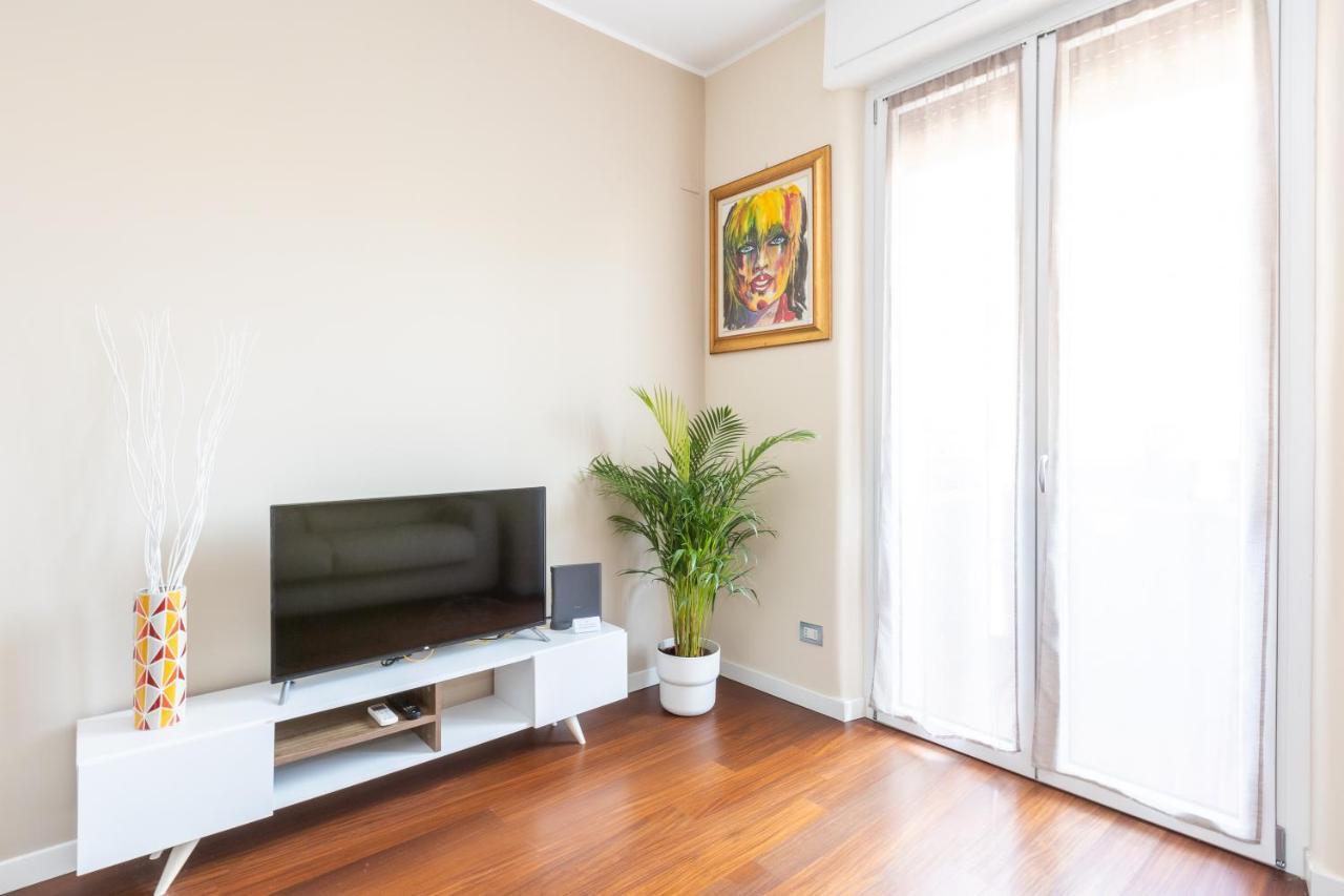 Rosselli 13 Milan Apartment Exterior photo
